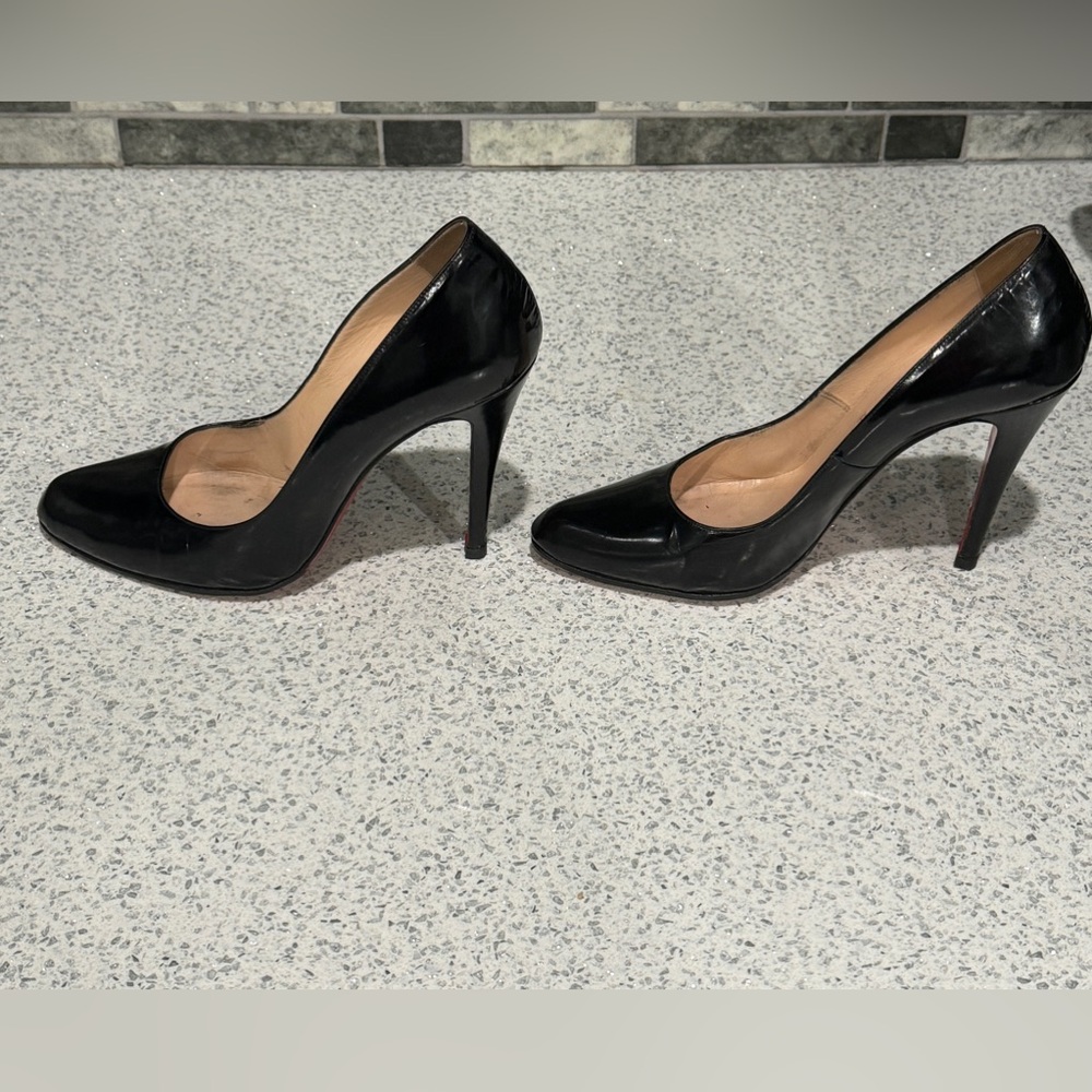Christian Louboutin Black Patent Pigalle Pump, size 39, 100mm